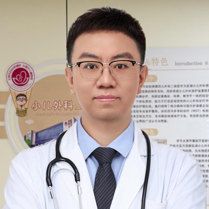 儿科医生岳亮