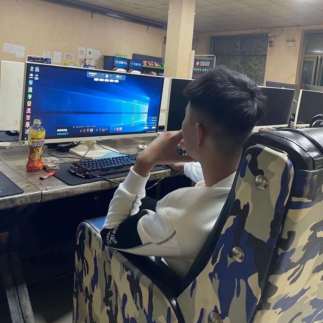 上山的人