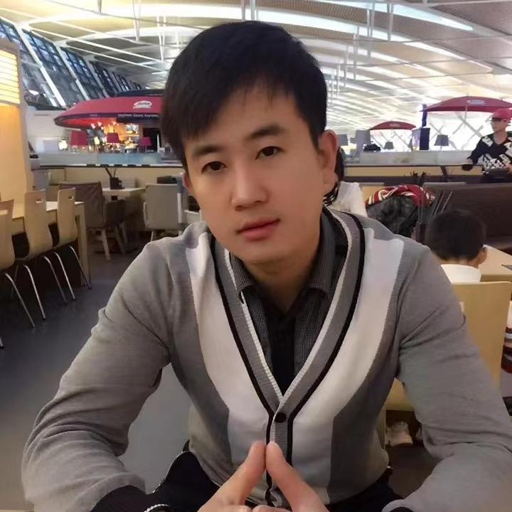 靠近