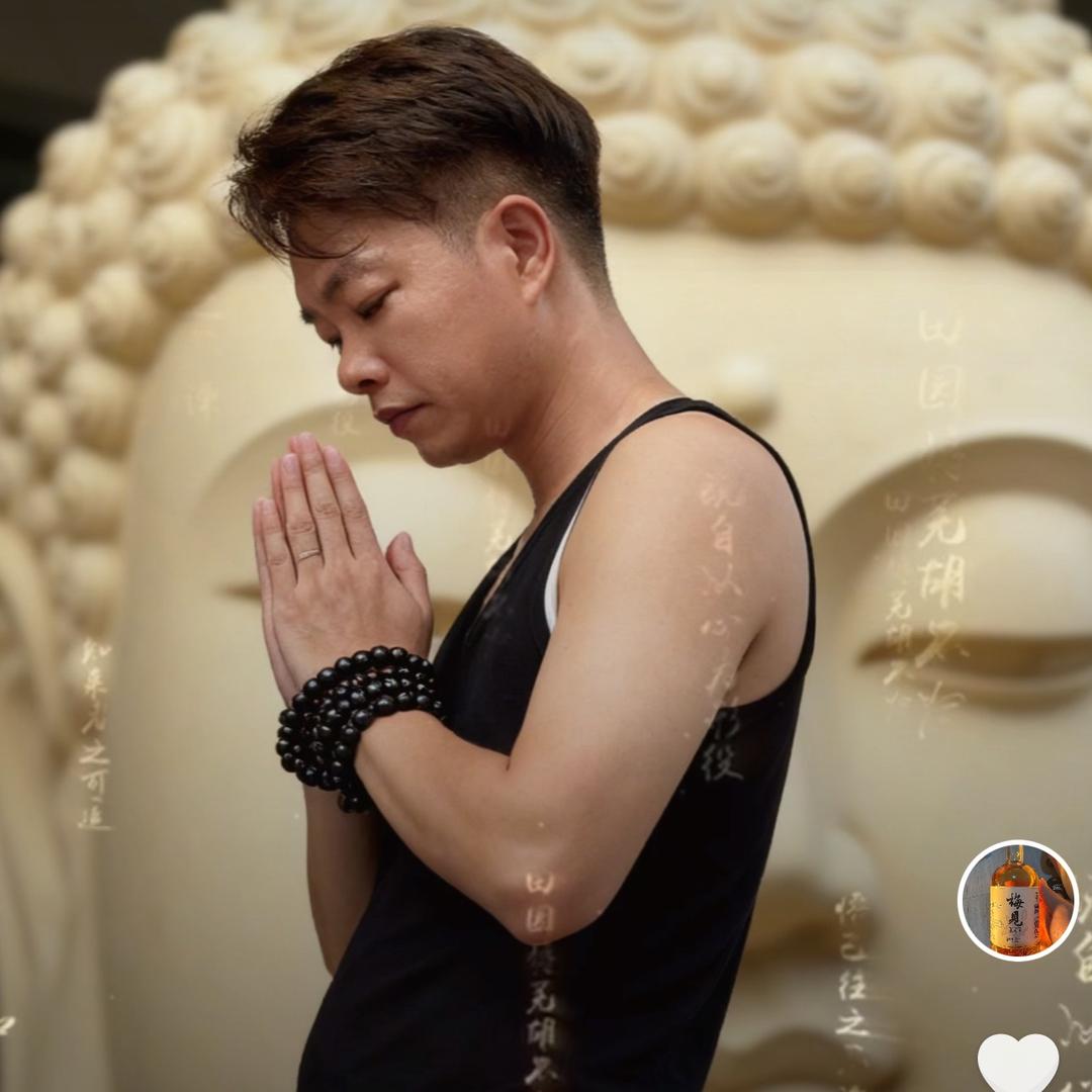 ღ᭄ꦿ꯭꯭我讨厌酒却爱༙᷃上ེ了醉̥᷃