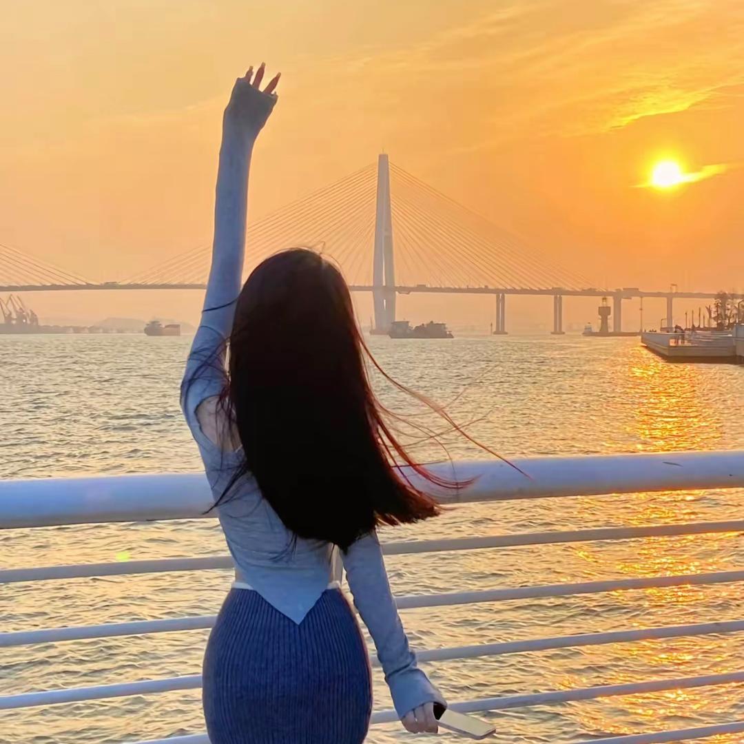 爱吃铁板鱿鱼