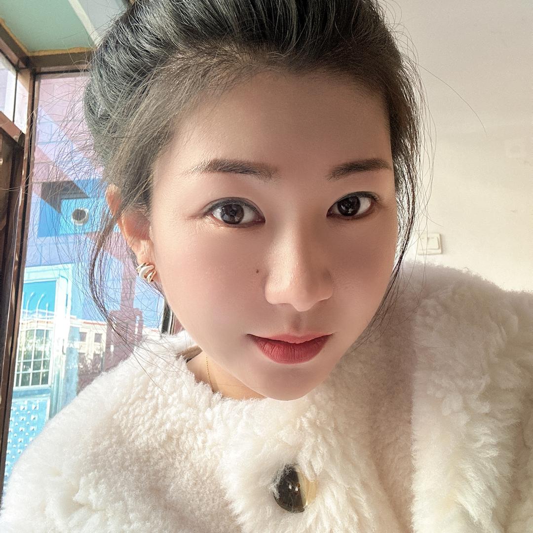 王小姐颗粒羊毛外套