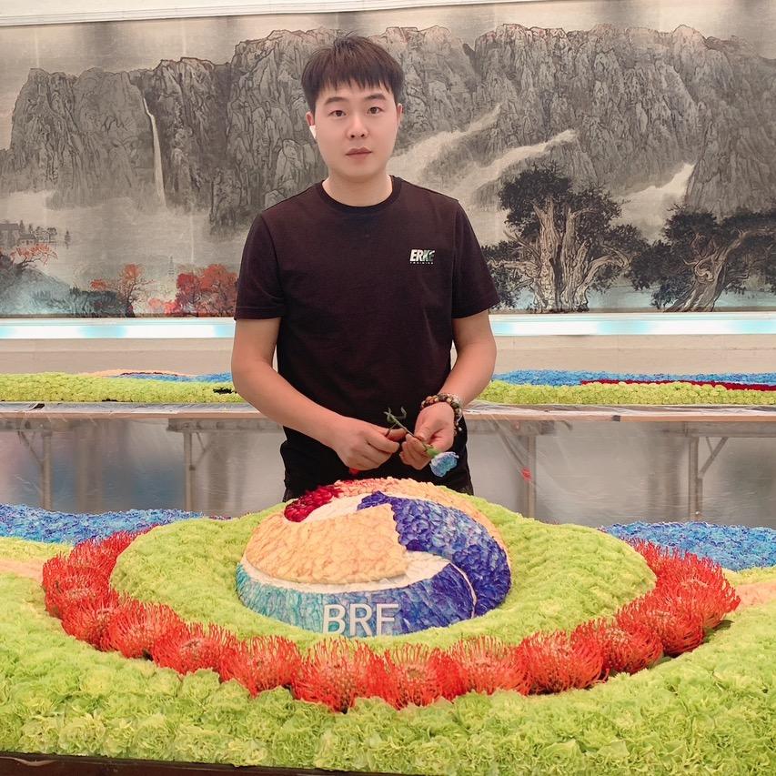 鲁天浩