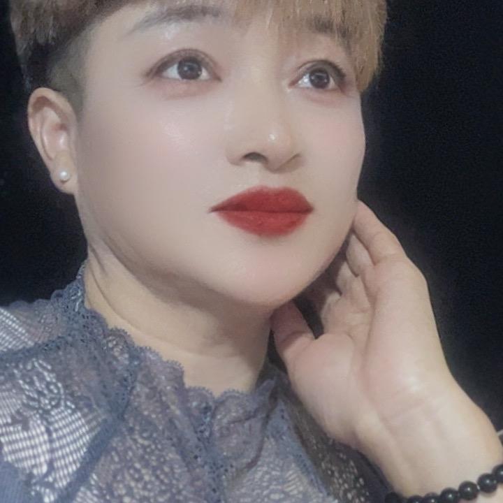白丽透红