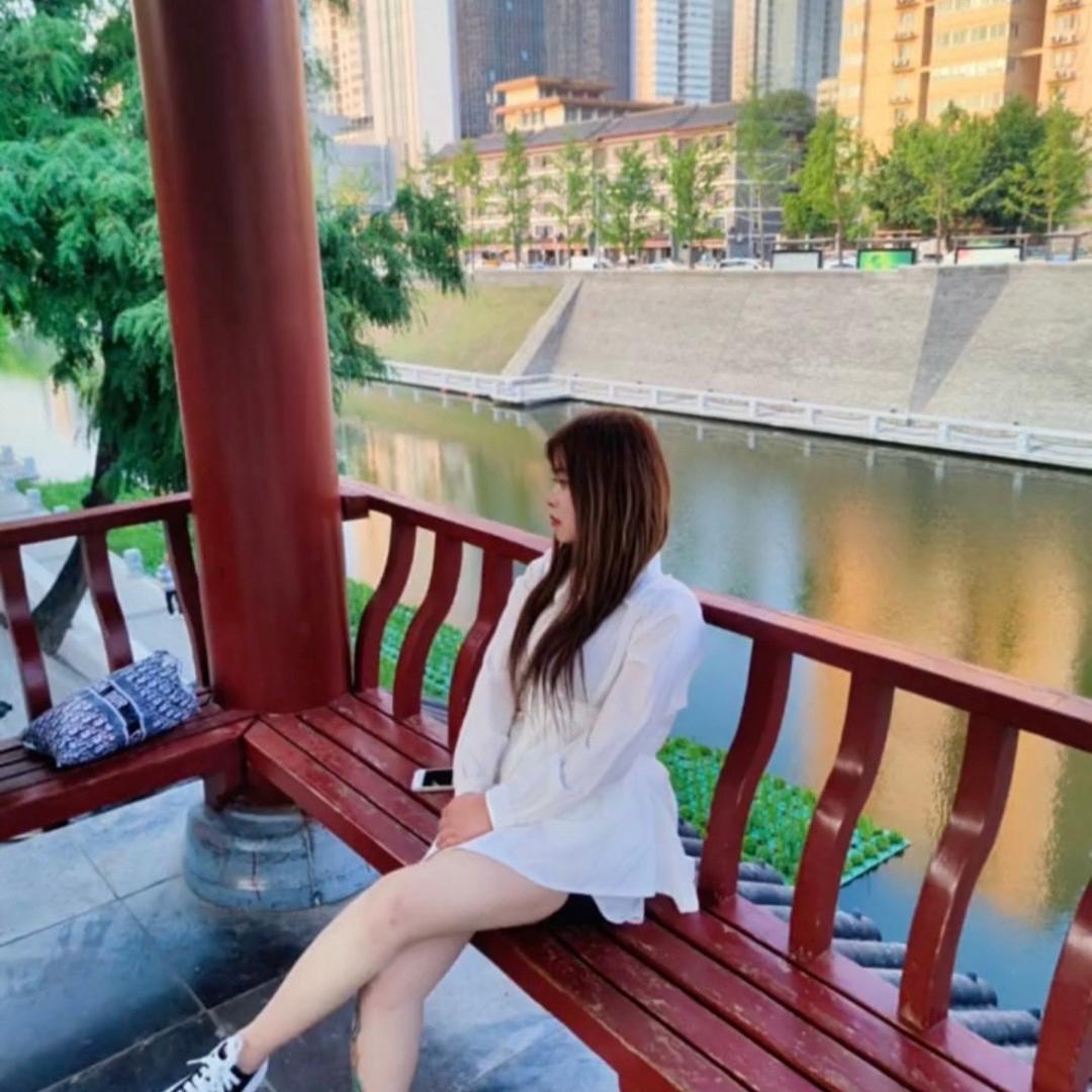 是依涵嘛