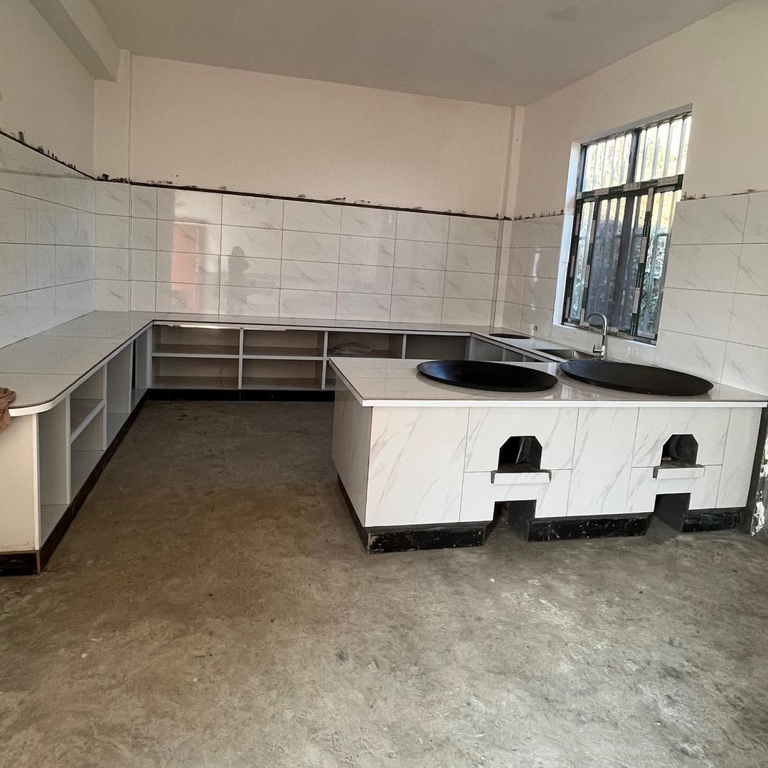 小汪专打无烟柴火灶做橱柜