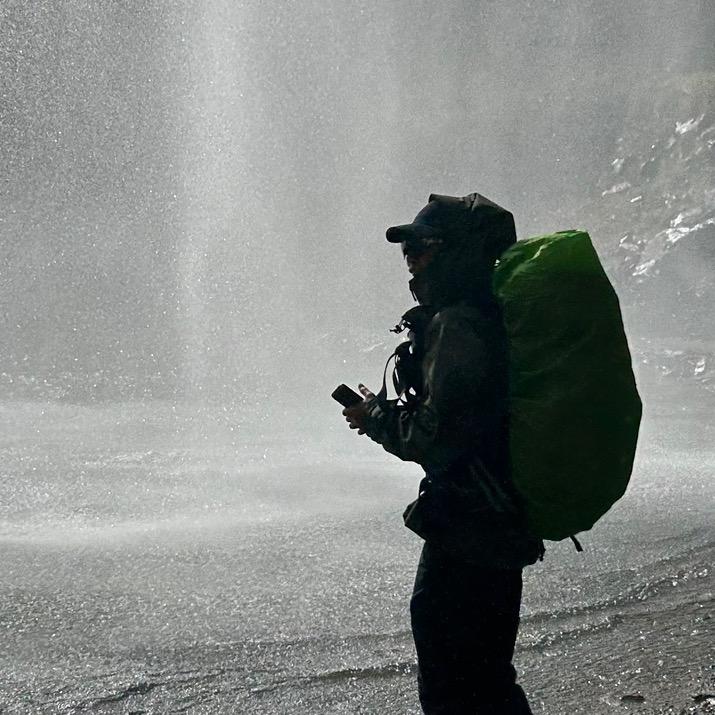 不看美女（摄影领队）