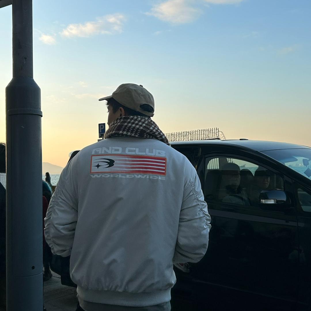 小凯没有背
