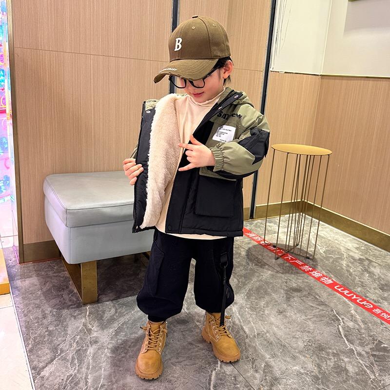 喜卡熊童装店