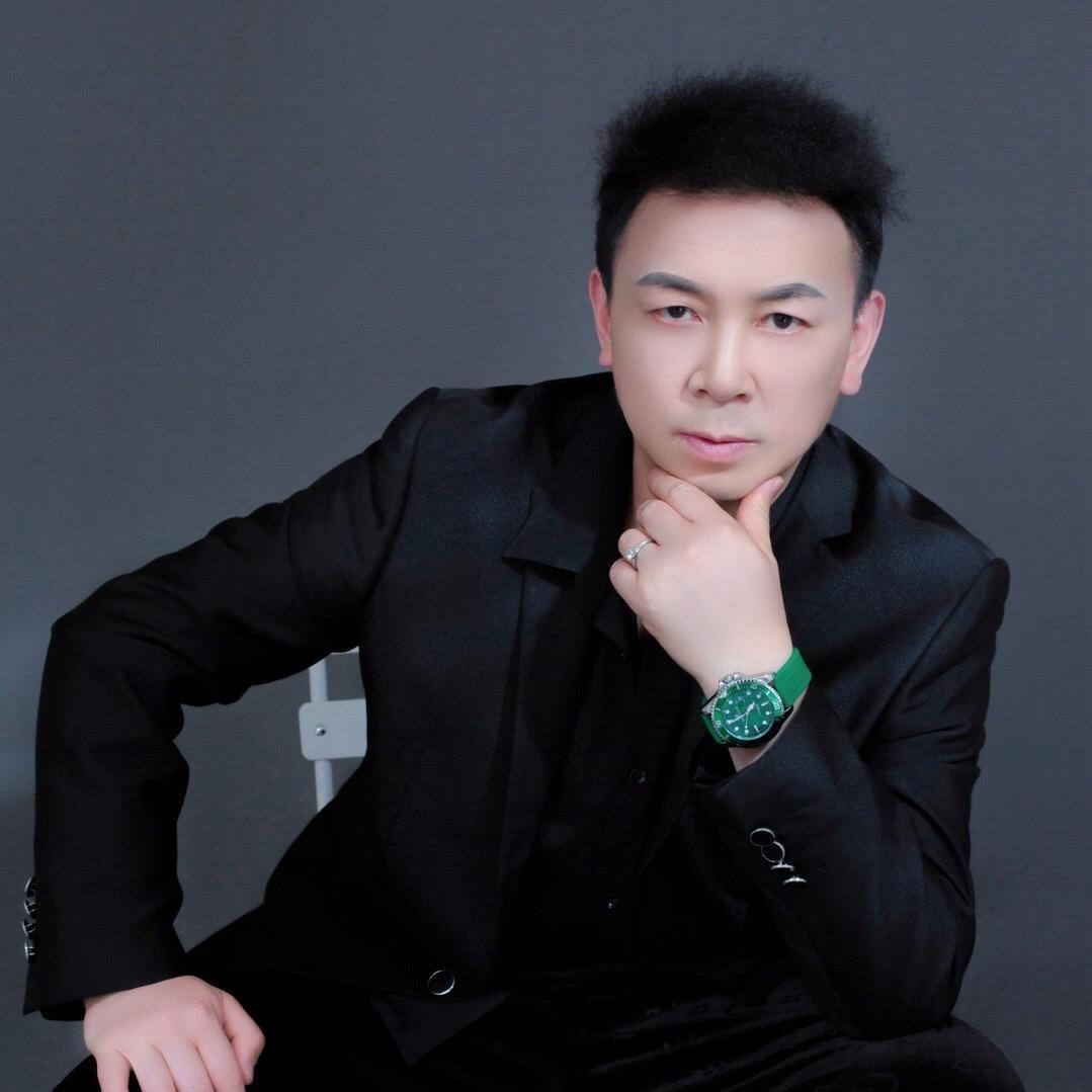 彩匠专业染发接发连锁店尹哲熙
