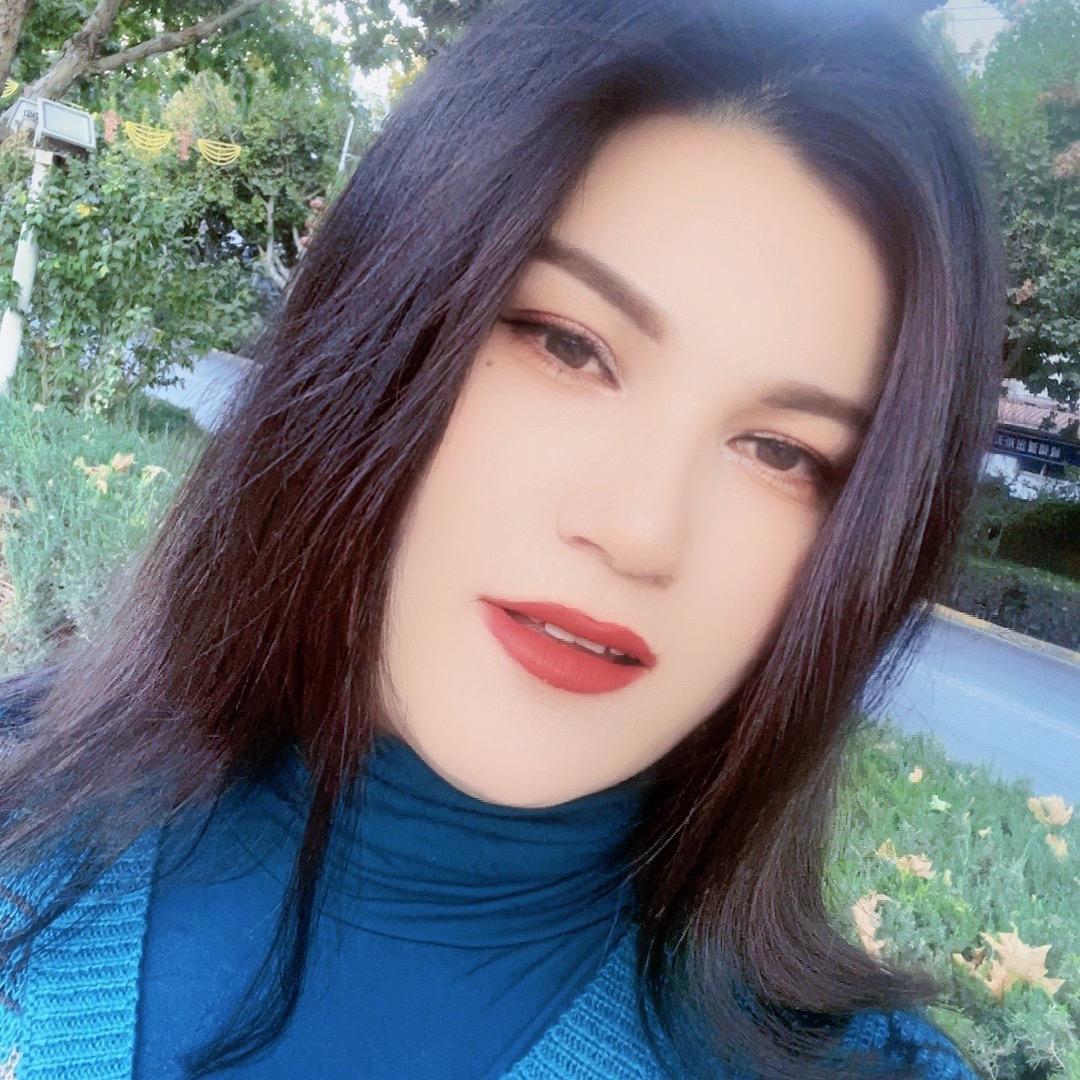 布阿依夏木服装