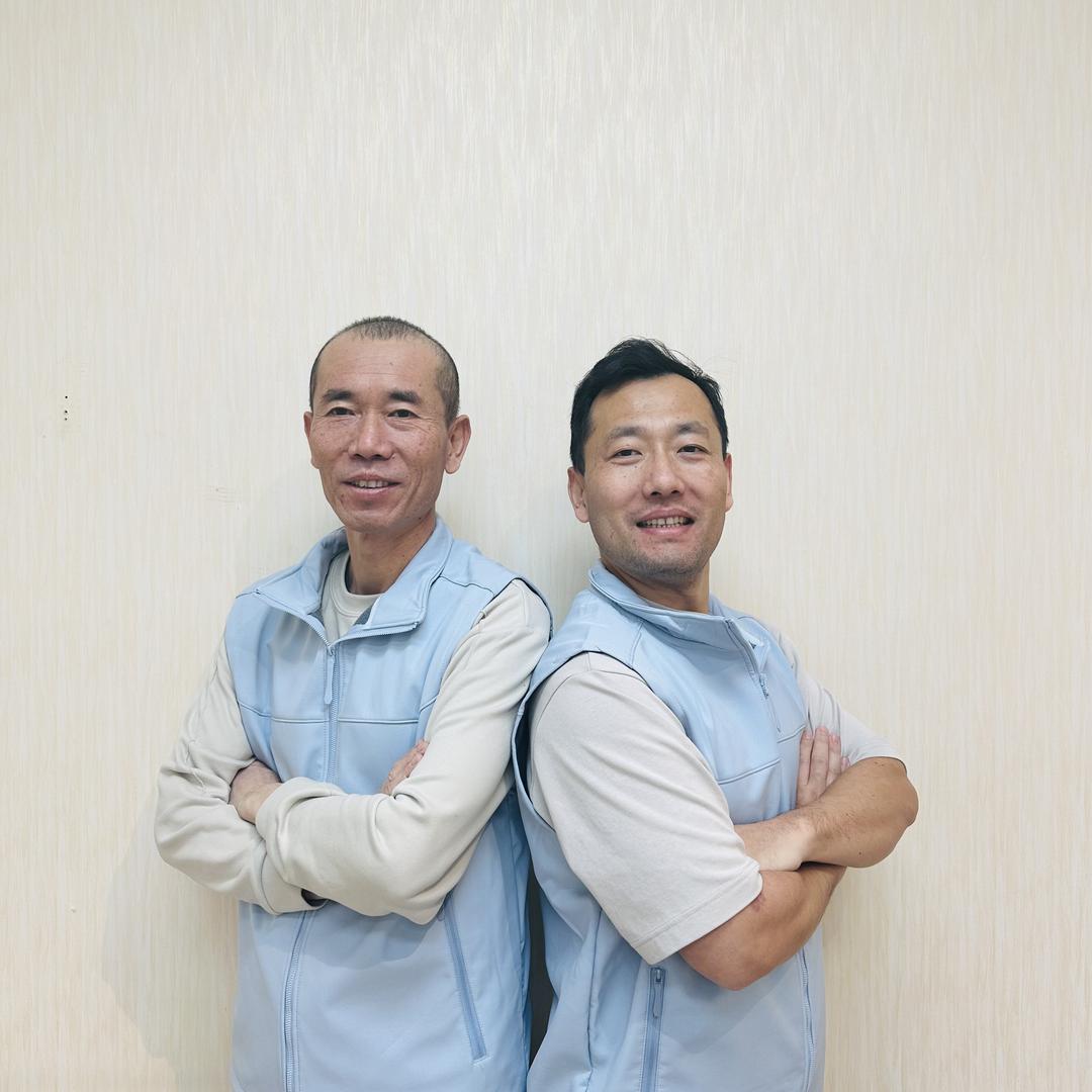 四平小哥正在卖家具