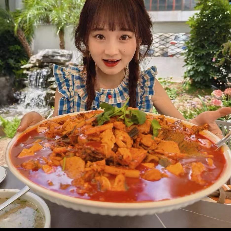 秋婷饱了没
