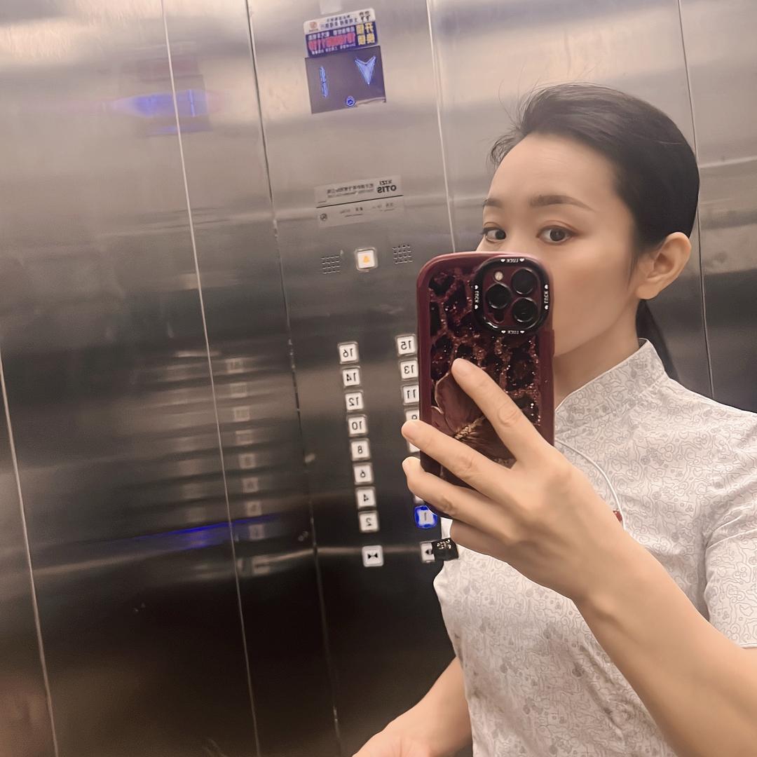 听雨轻摇
