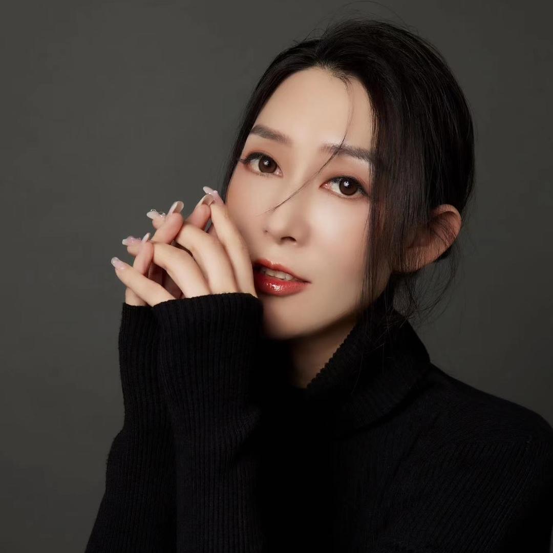 柳爷.Lena