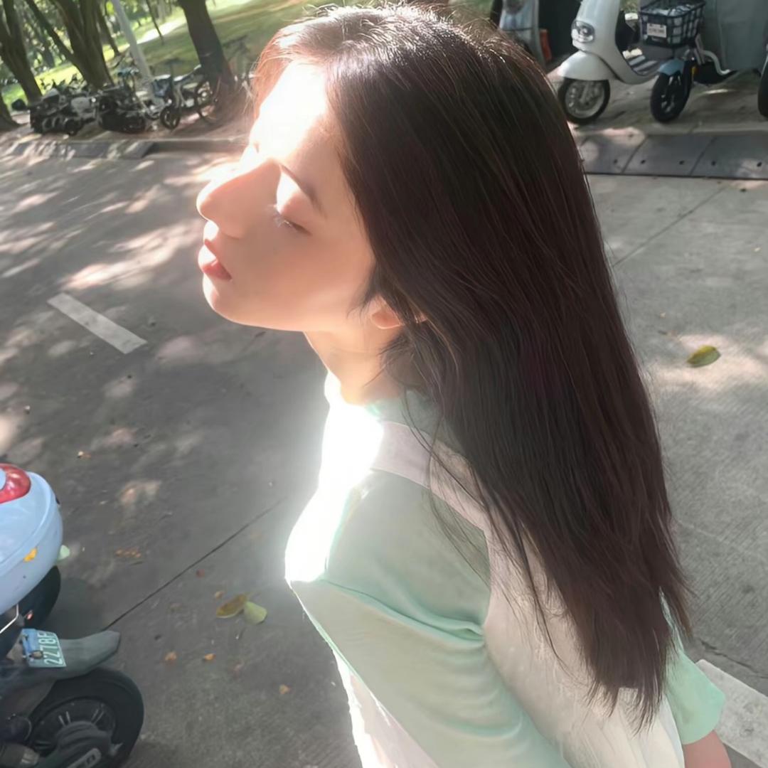 半只兔子lili