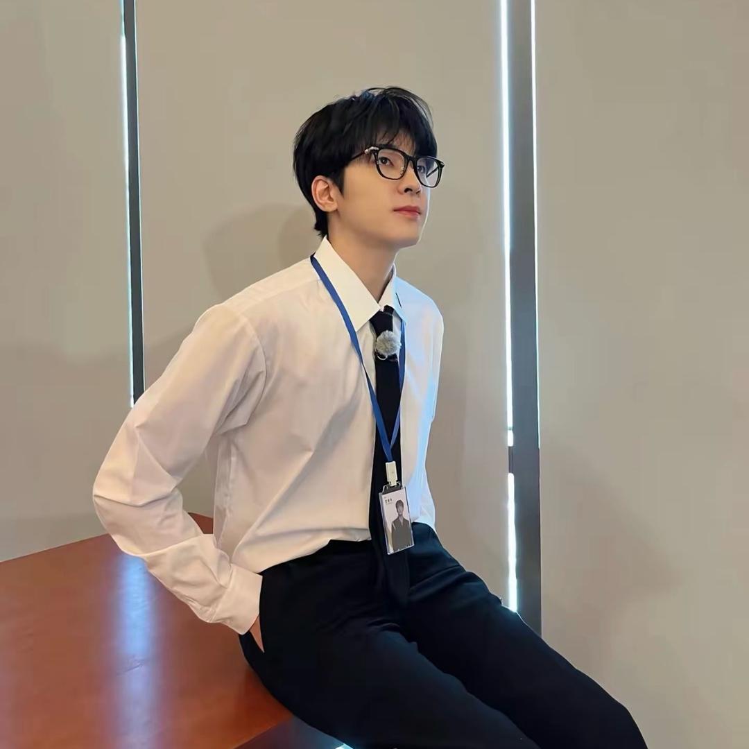 검은닭 (՞•Ꙫ•՞)