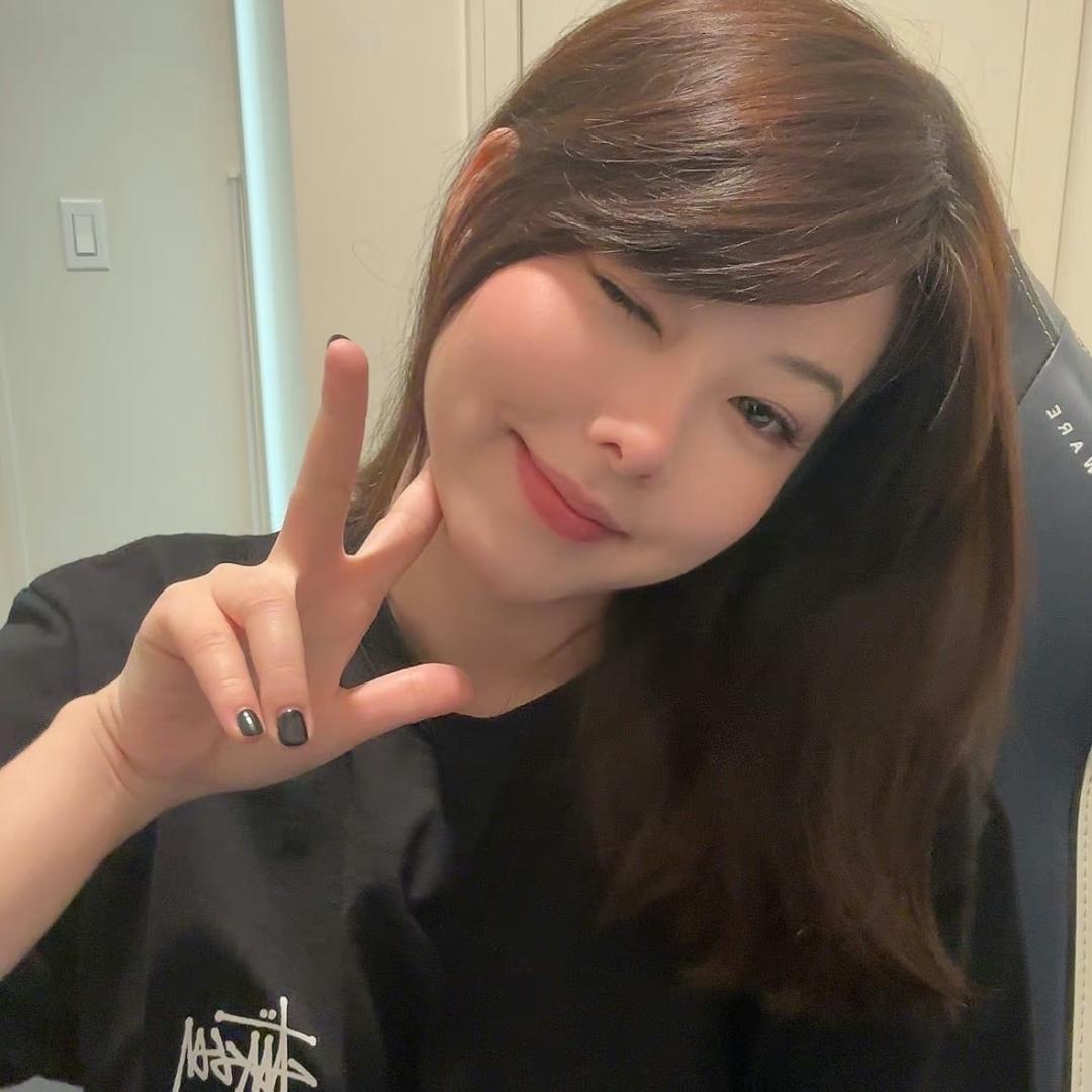 有内涵的一位美女