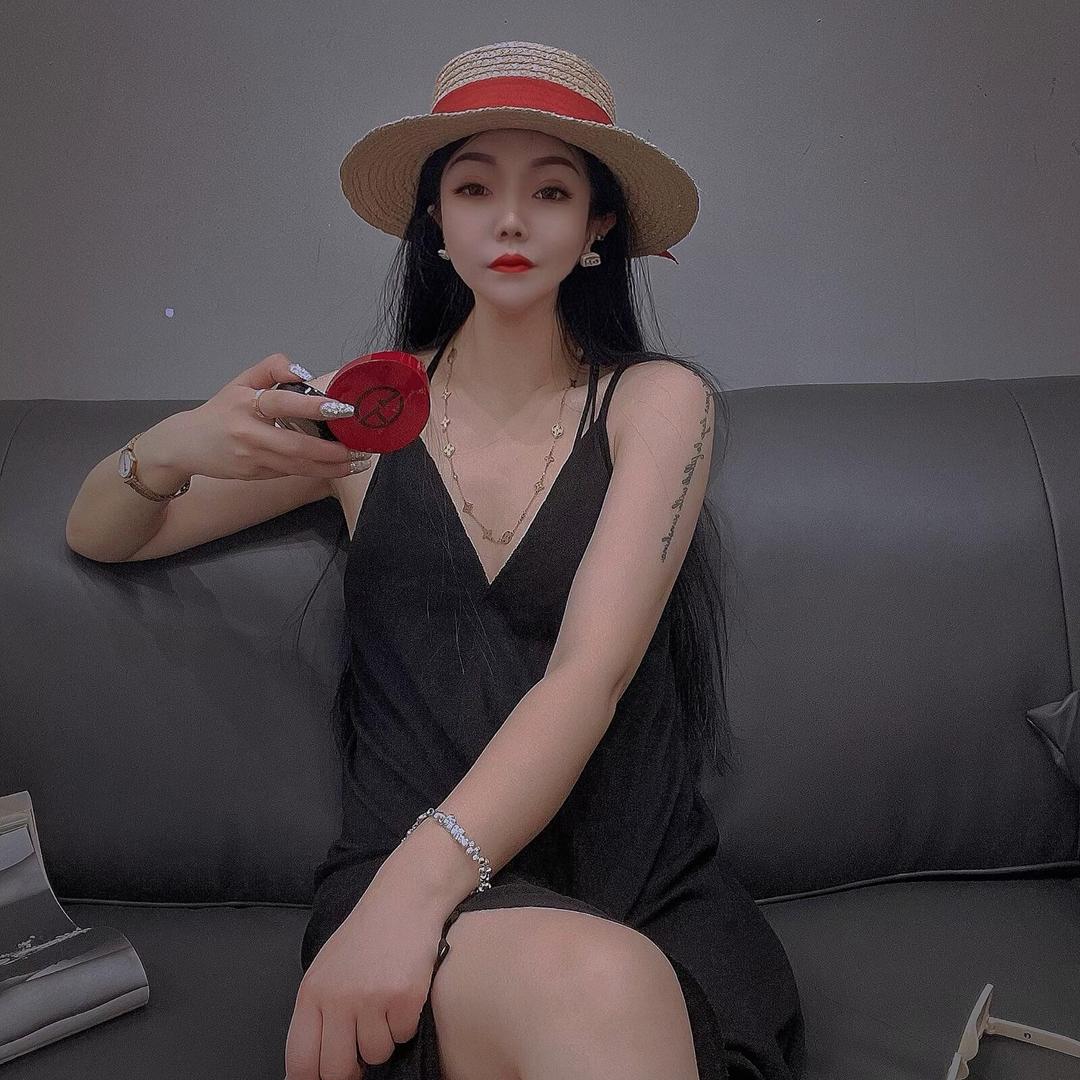 请叫我李老板