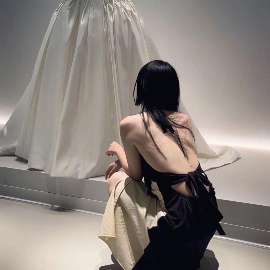 🦋.