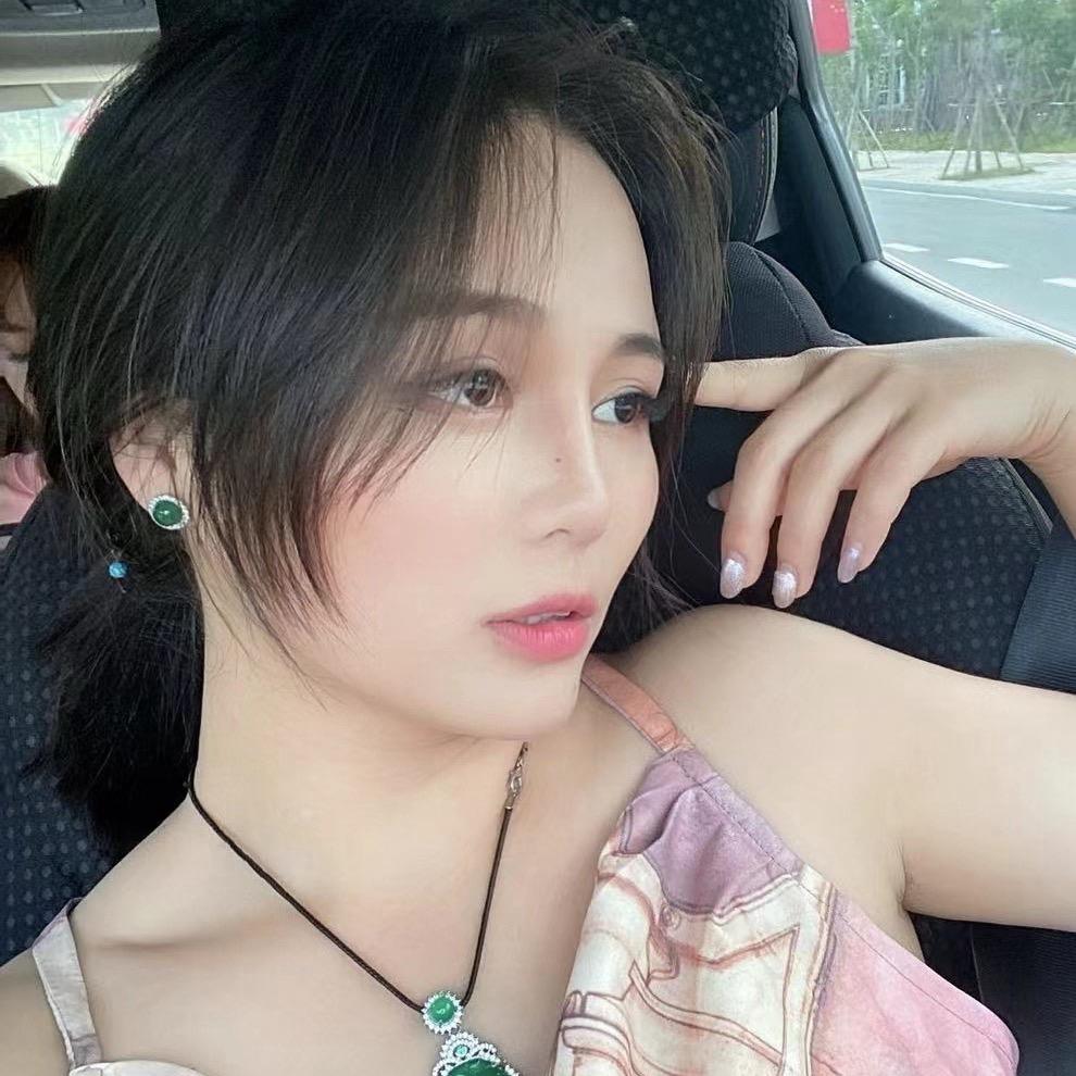 小姑姑。