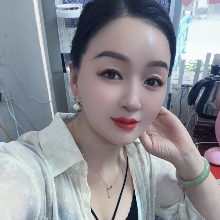 佰依缘服装店