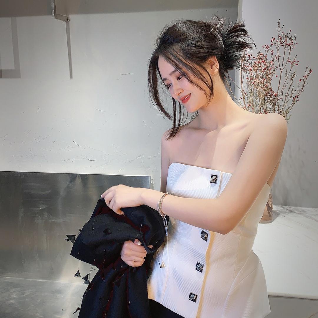 陌&