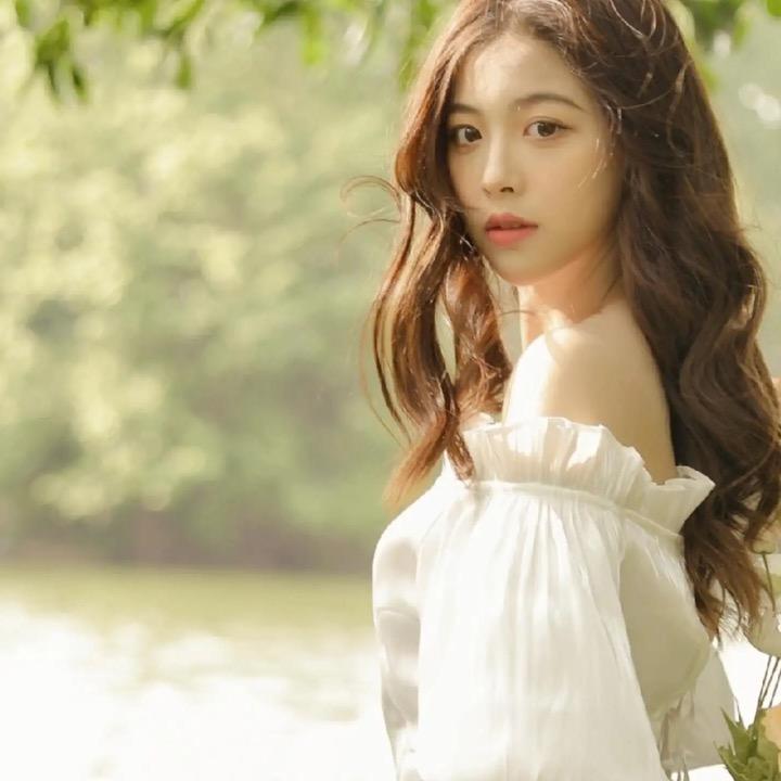 李彬怡