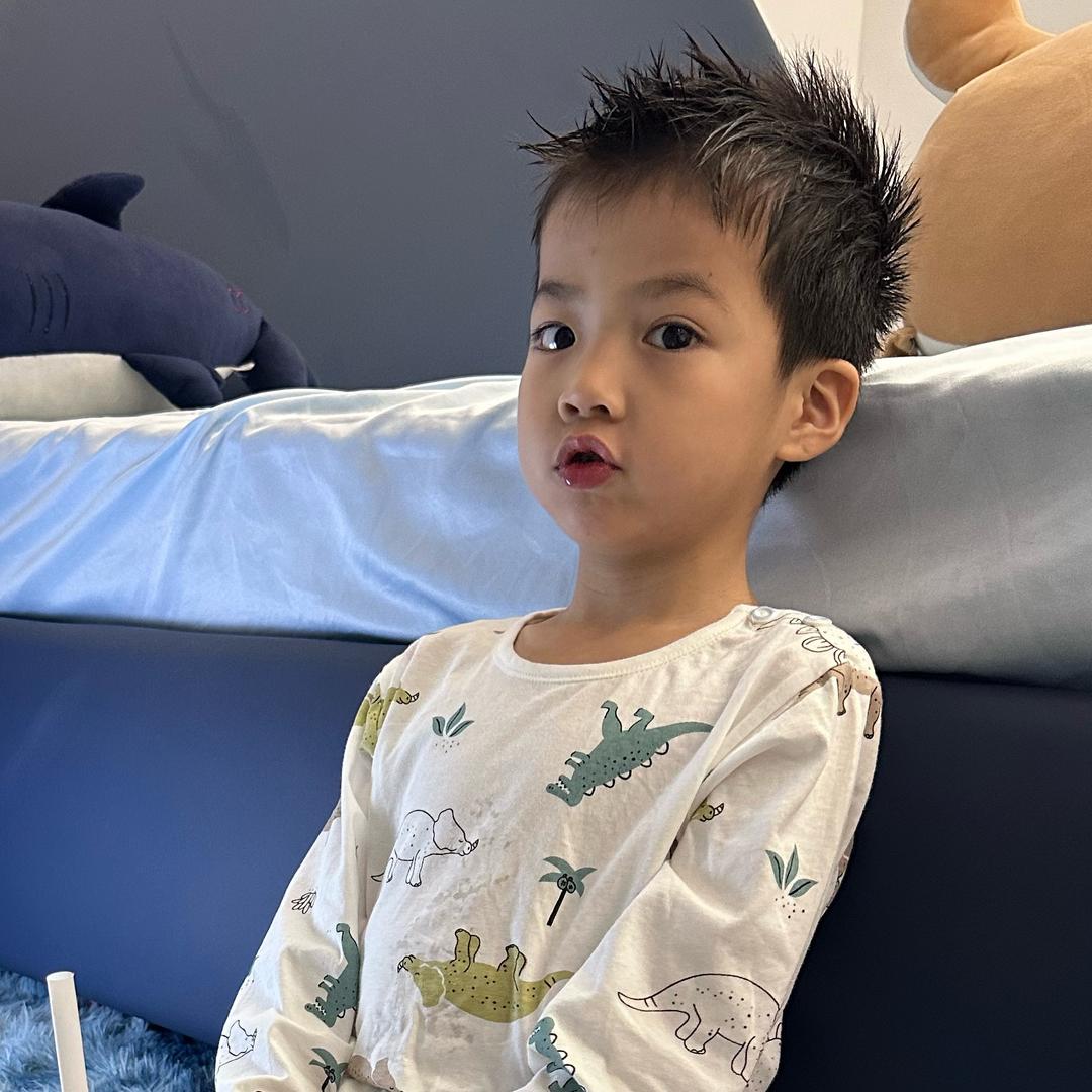 欧米星婴童服饰旗舰店