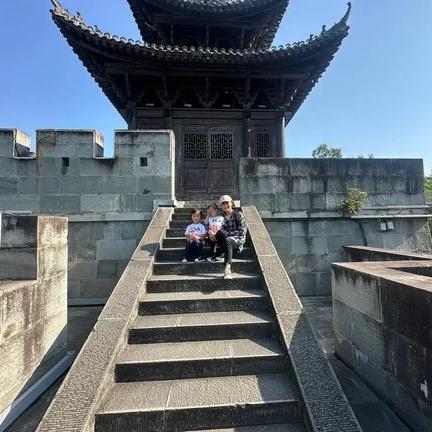 静止。