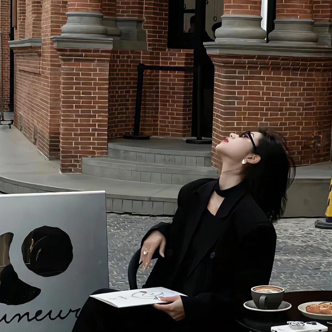 安静 🙋🏼‍♀️