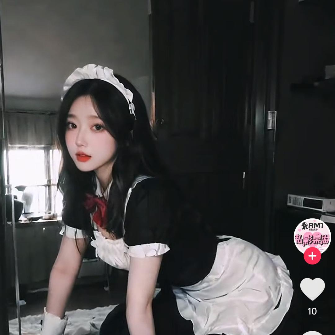 爱偷鱼🐟的猫