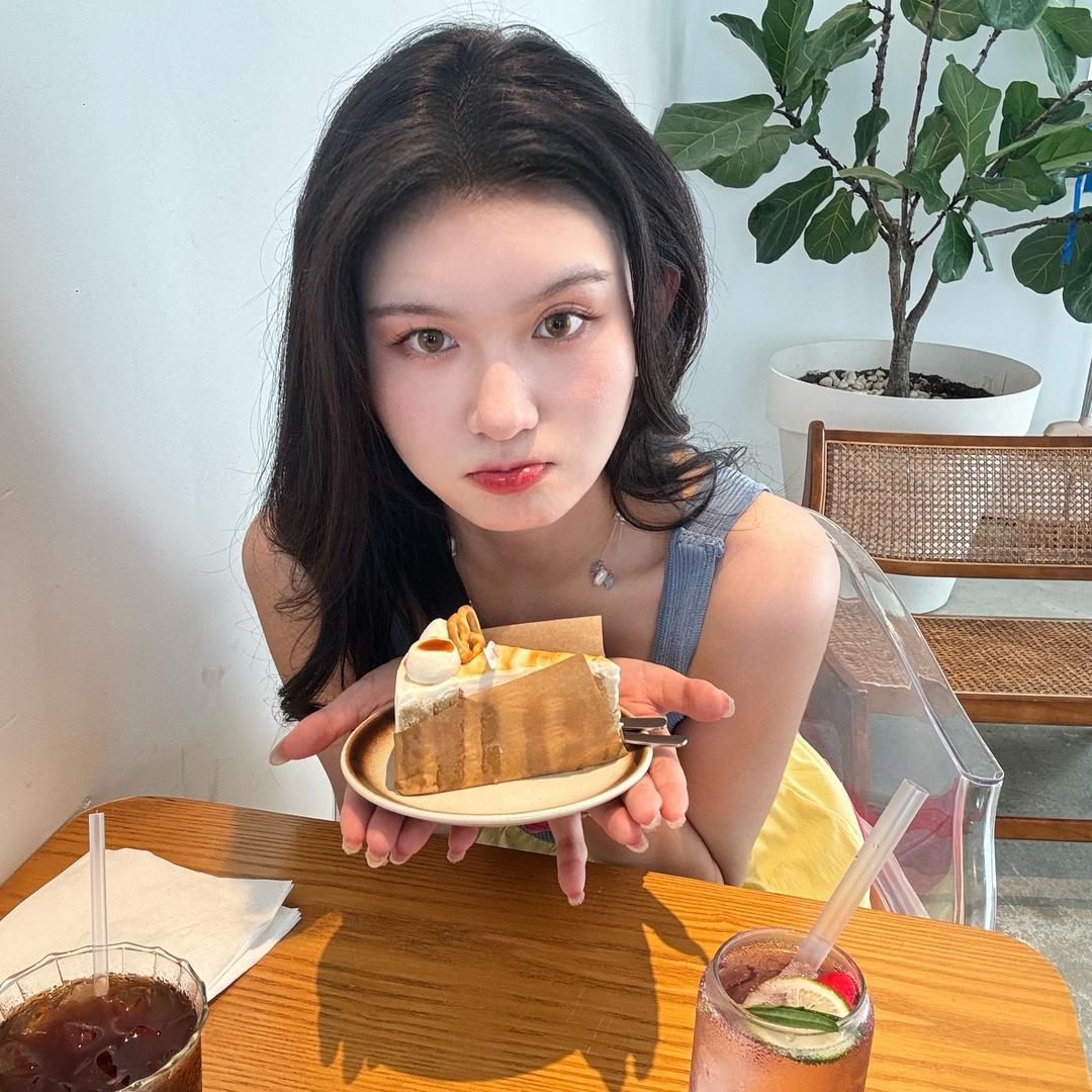 爱吃香菜的小美