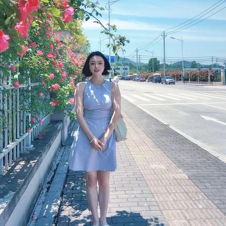 教会计的 Miss 杨