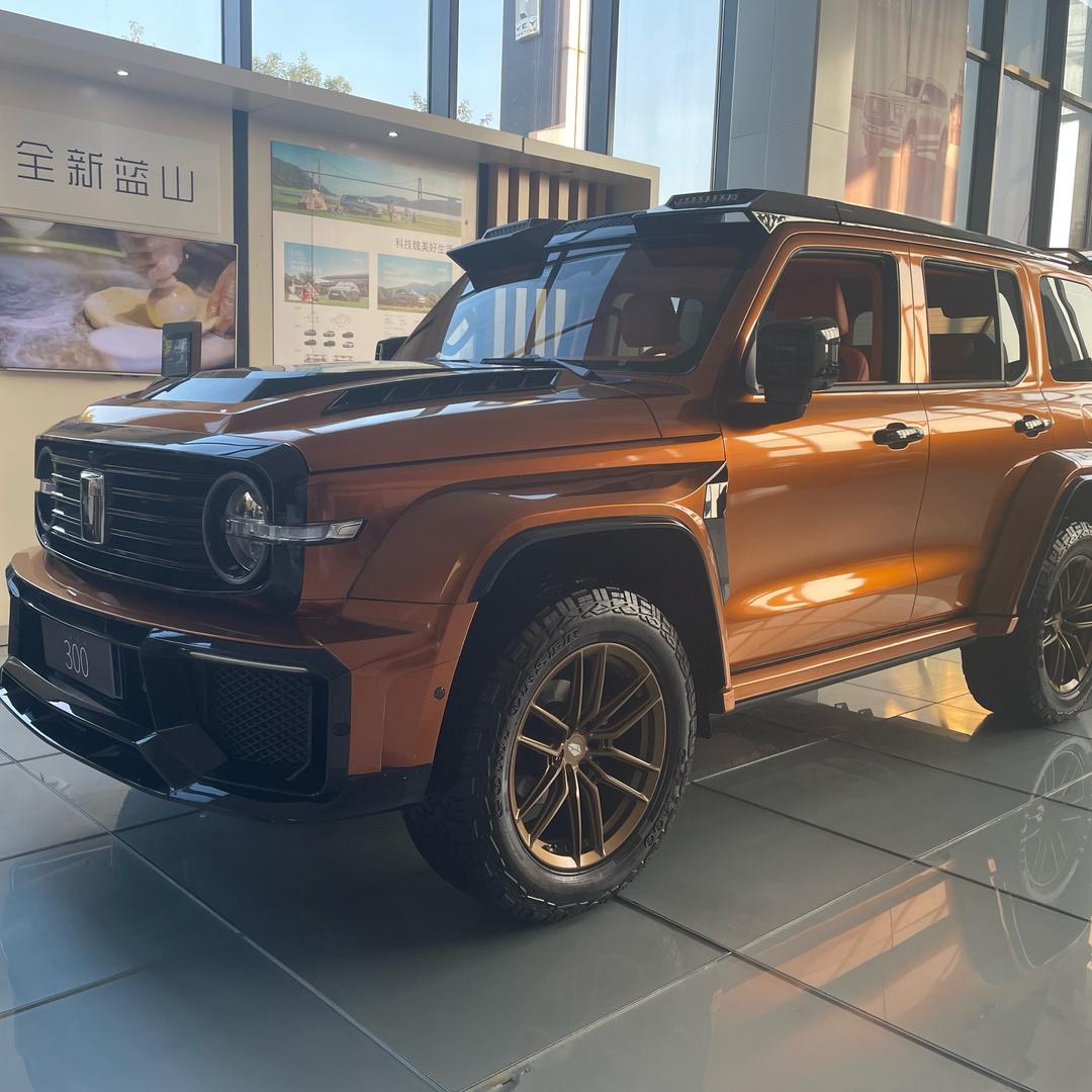 卖坦克的小男孩