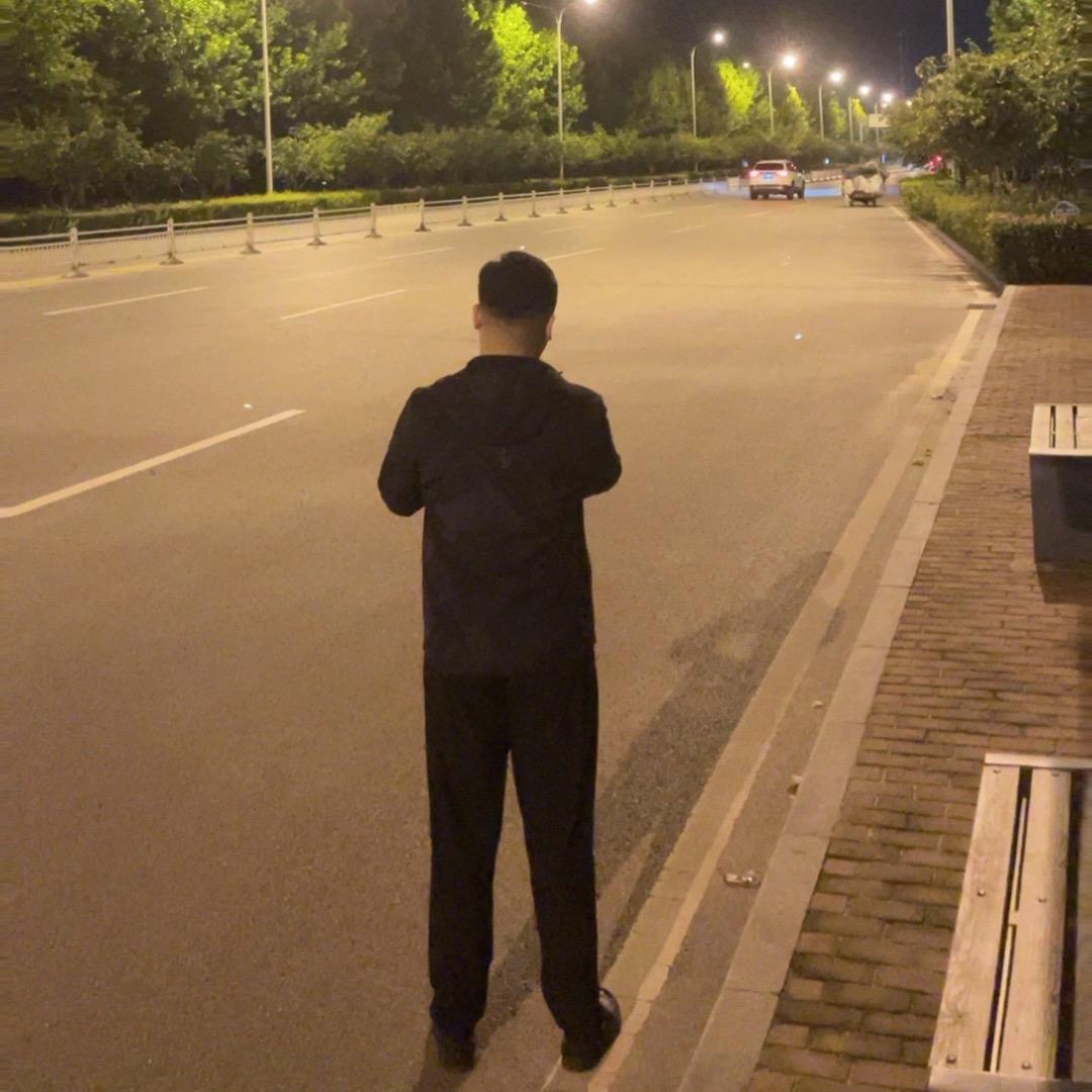 平凡的普通人.