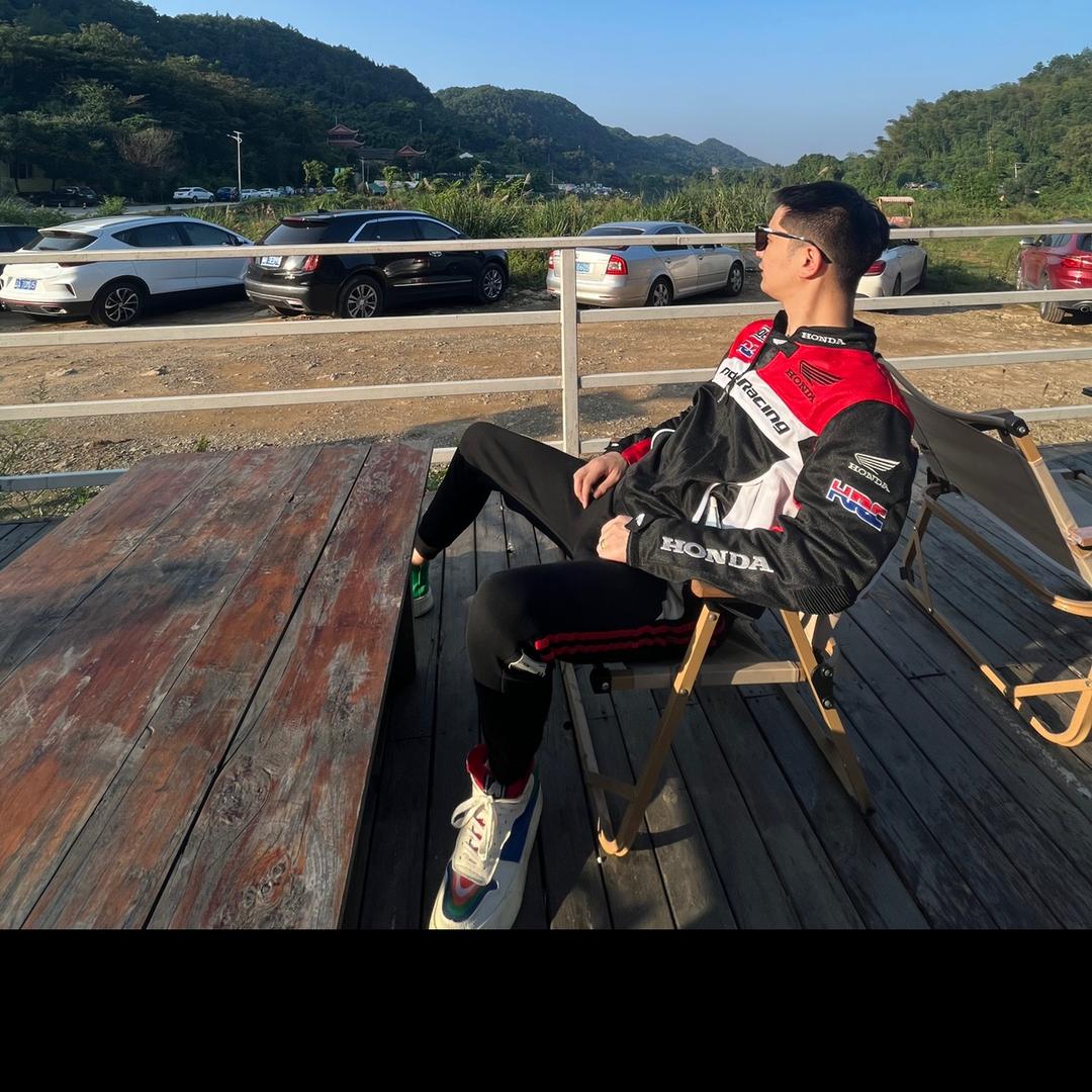 缤多拉娱乐有限公司