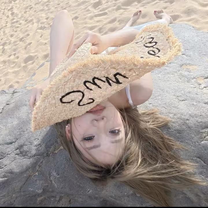 卖萌被人追着揍