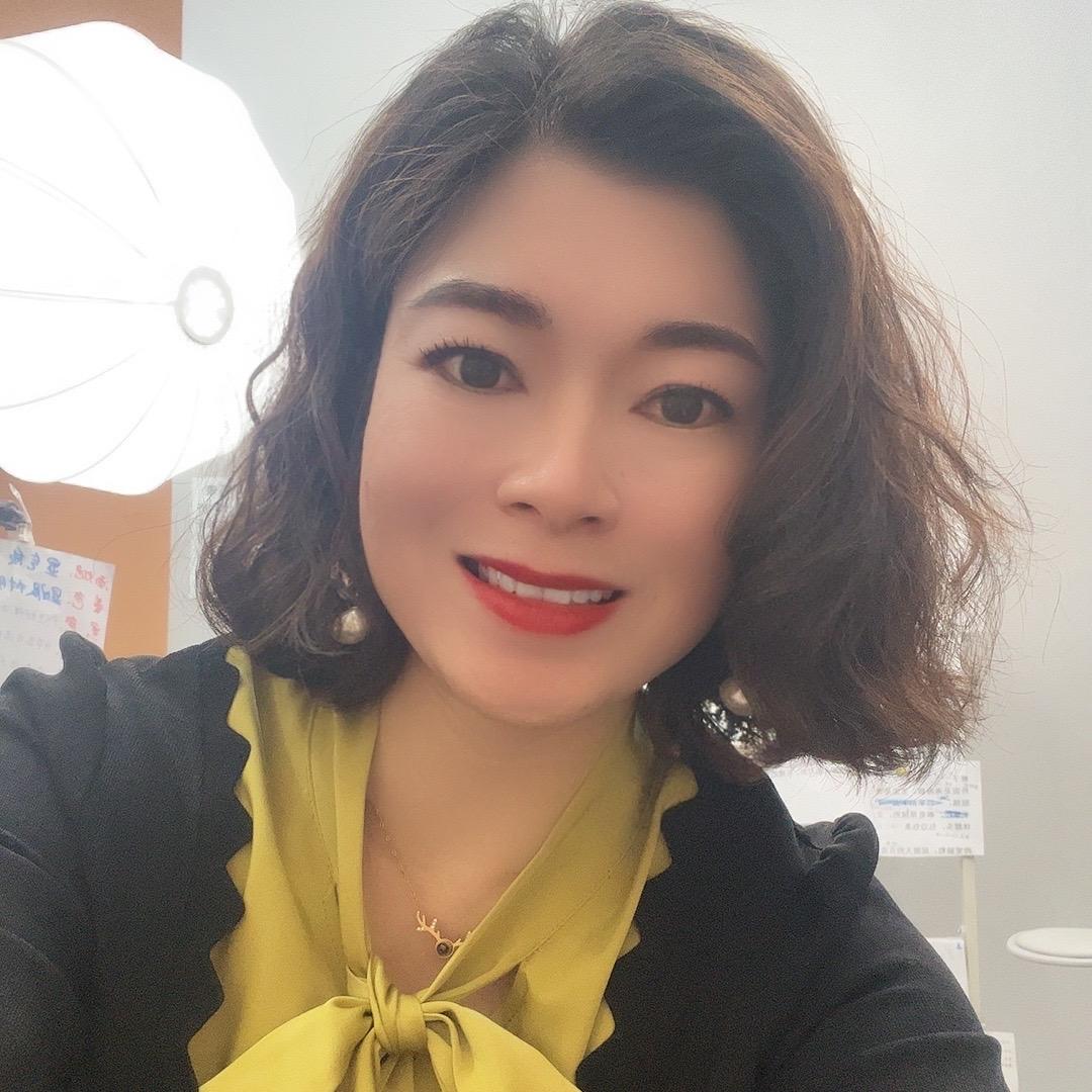 杨夫人精品妈妈装