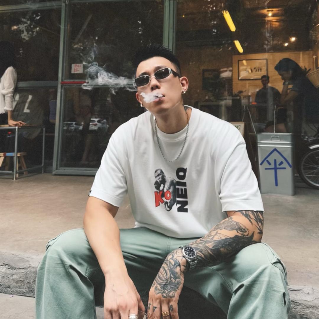 沈´