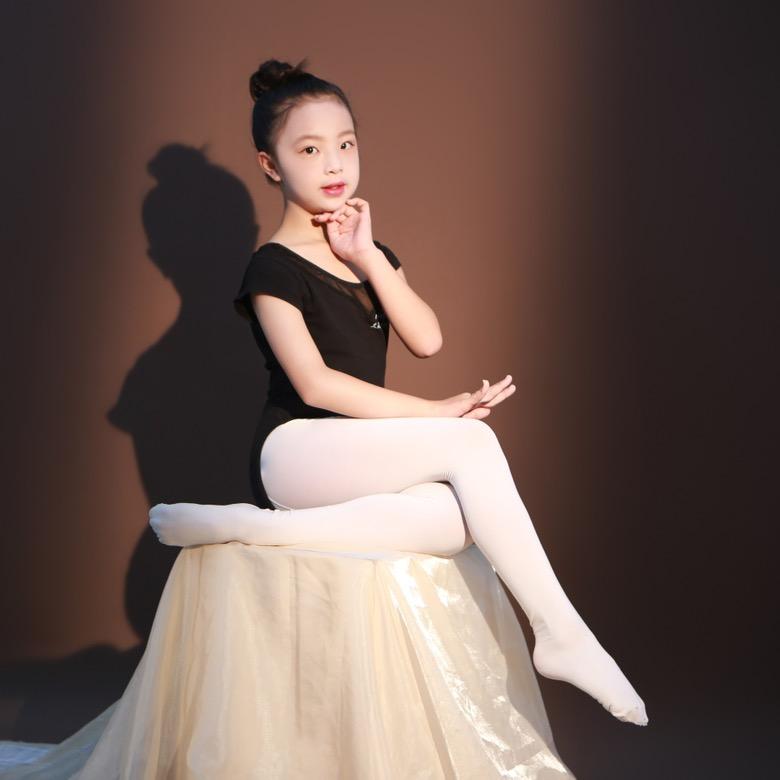 李佳