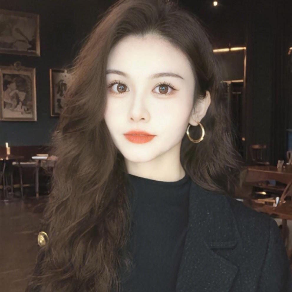👑姑娘大步向前走