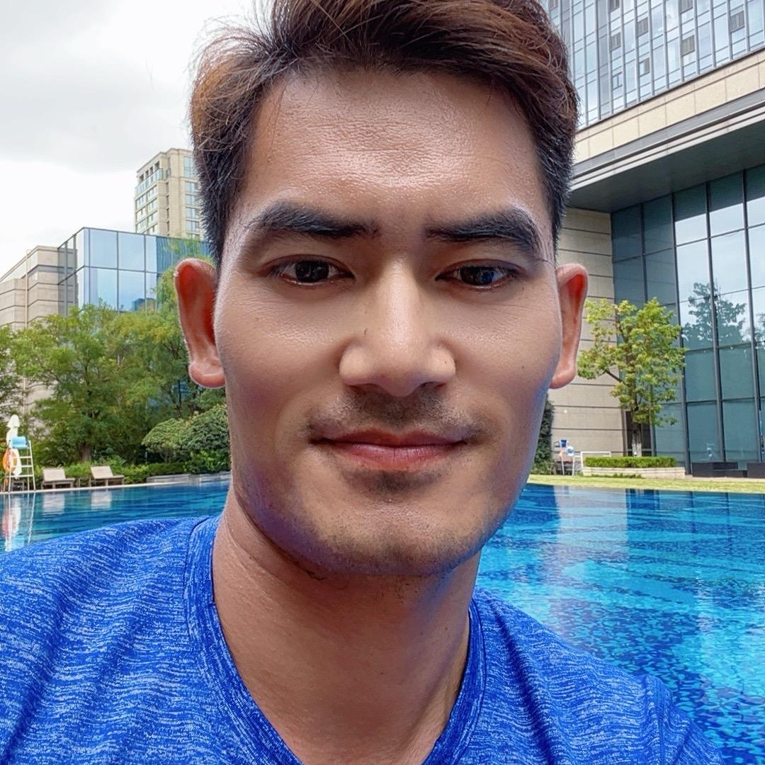 飞鱼游泳朱老师
