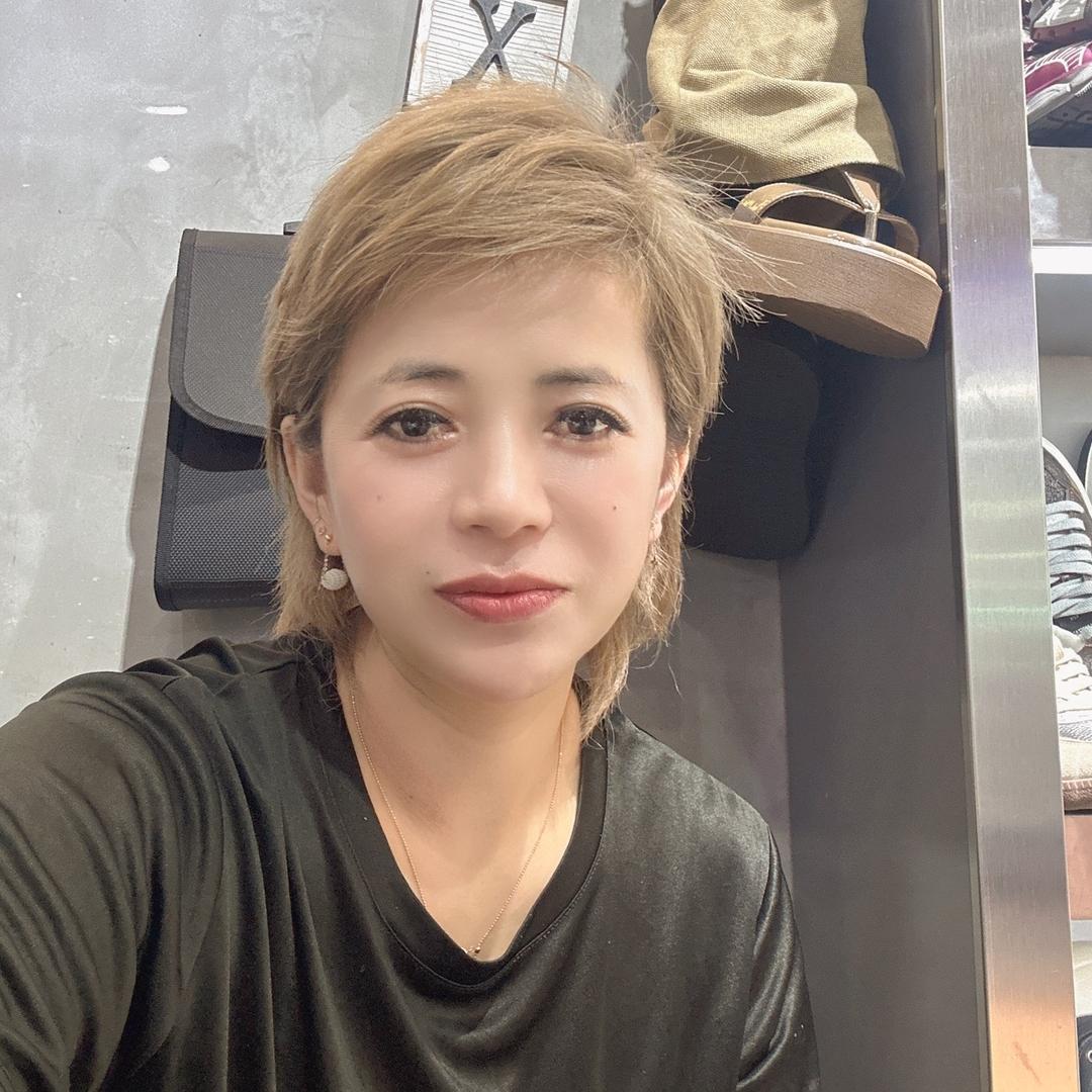 义乌海英名店鞋馆