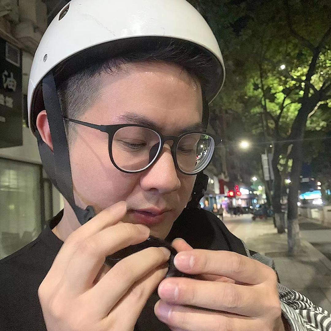 王哪跑男装