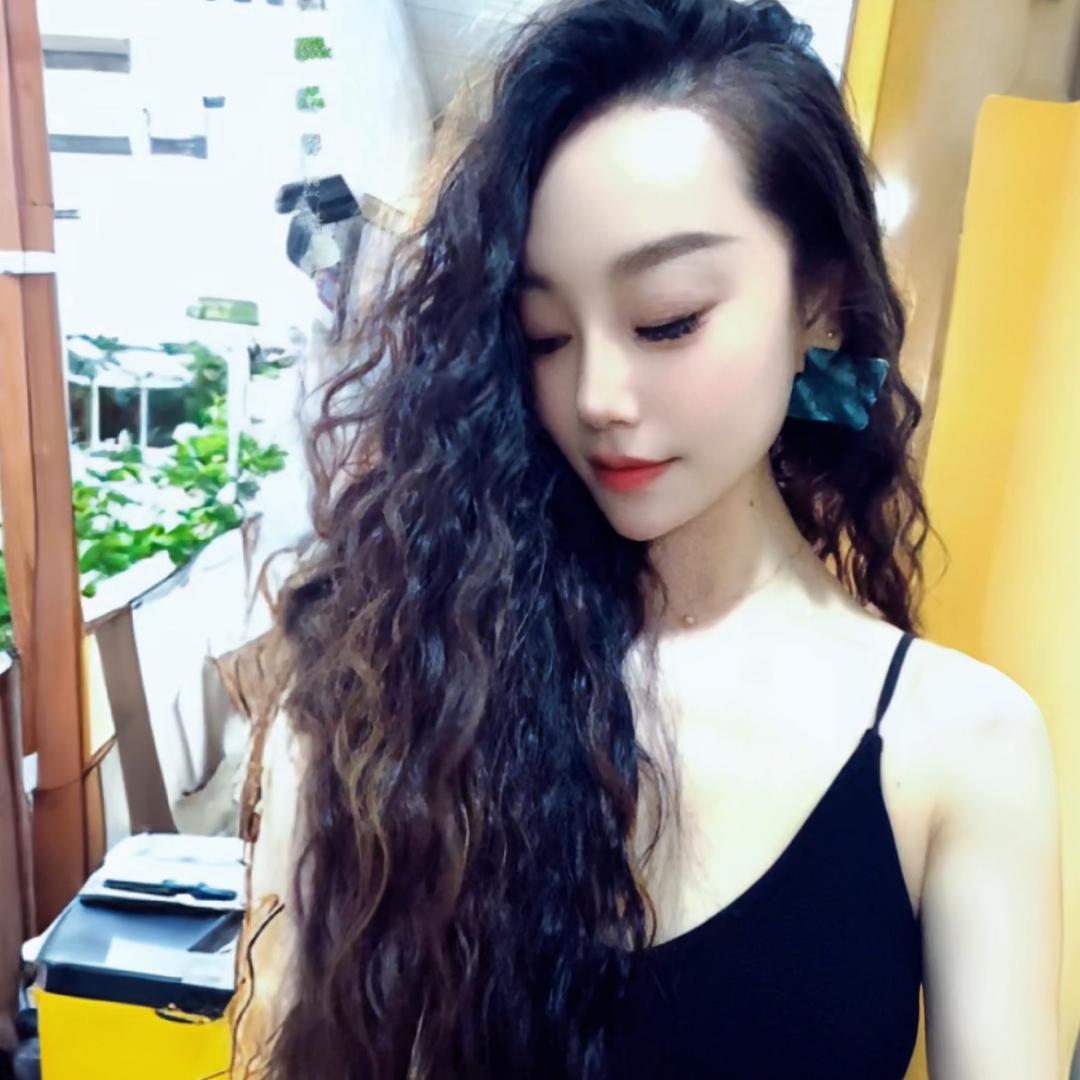 默