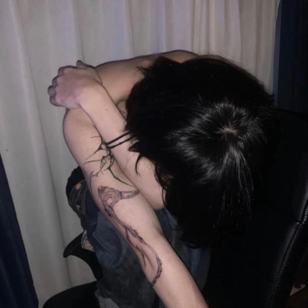 Yy.