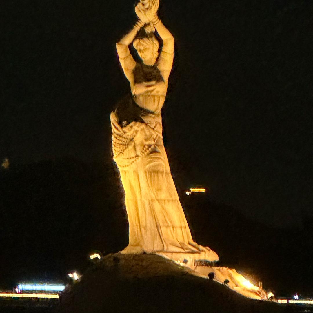 ꧁༺木易༻꧂