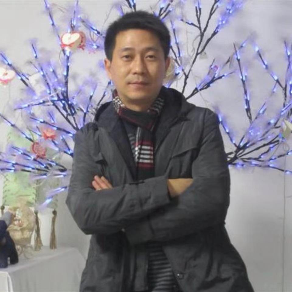 泸歌李彬