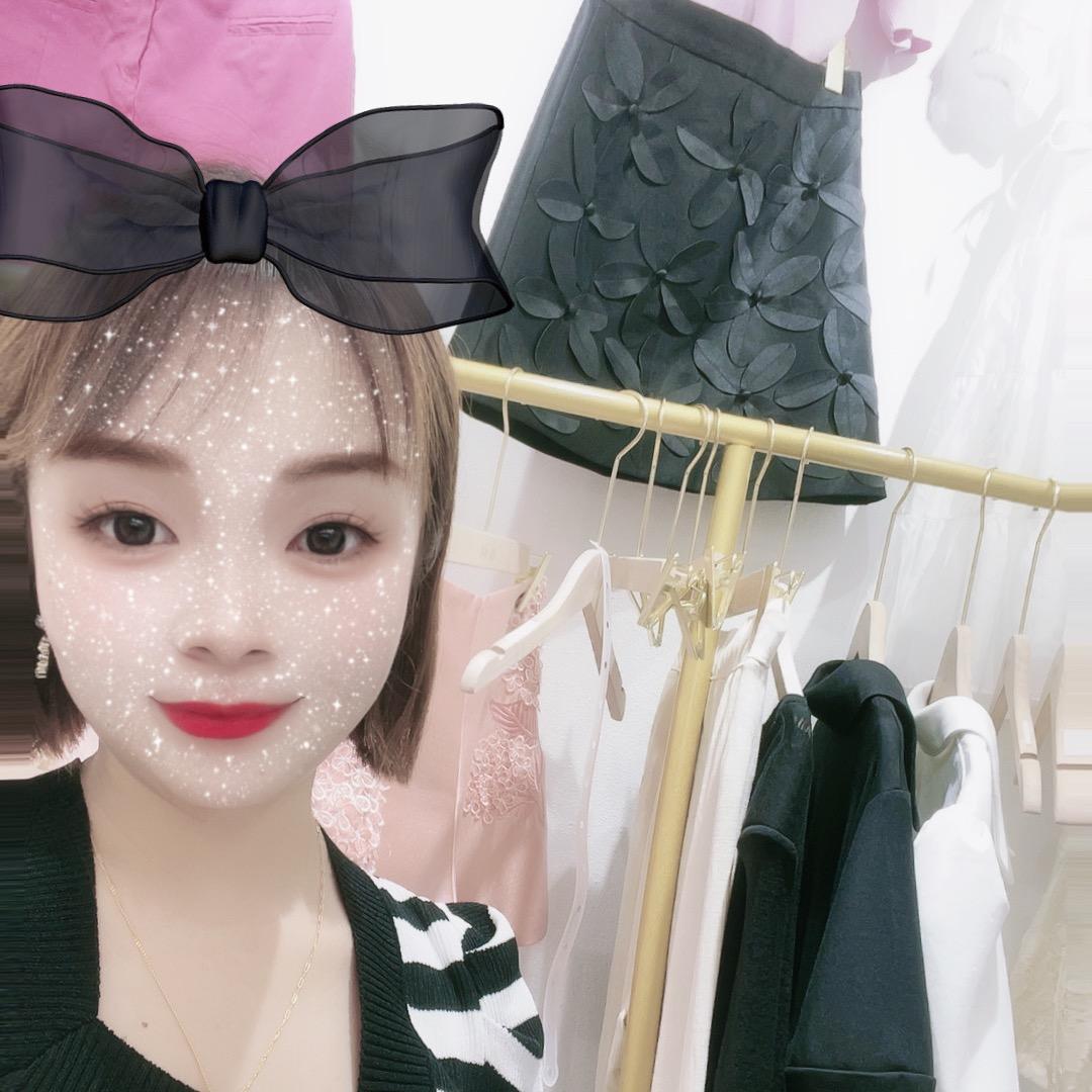 湖西崖梧桐女装店～